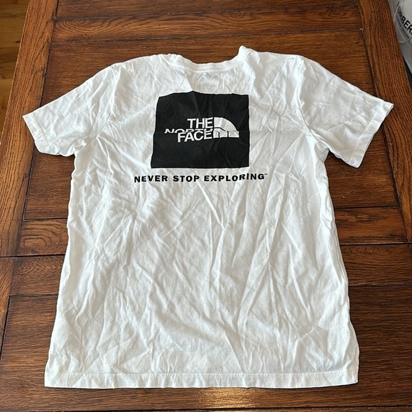 The North Face white and black short sleeve T-shirt size M - Picture 3 of 6